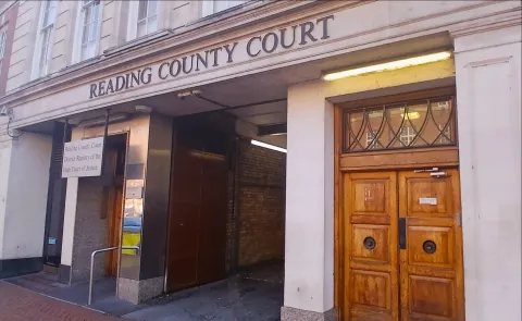 Reading-County-Court-Front-of-Building-17-03-26–2-45pm